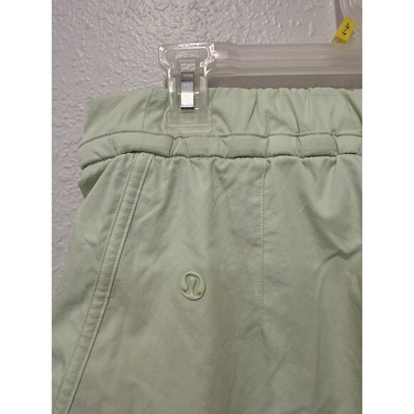 Lululemon Cinchable Waist HR Woven Shorts 3.5” In Kohlrabi Green Lime Sz Medium - Picture 3 of 7